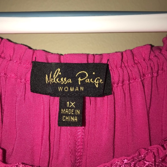 Woman’s top - Picture 3 of 4